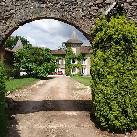 Chassenon Pierre Deluen Domaine De La Grange De Quaire Bed & Breakfast エクステリア 写真