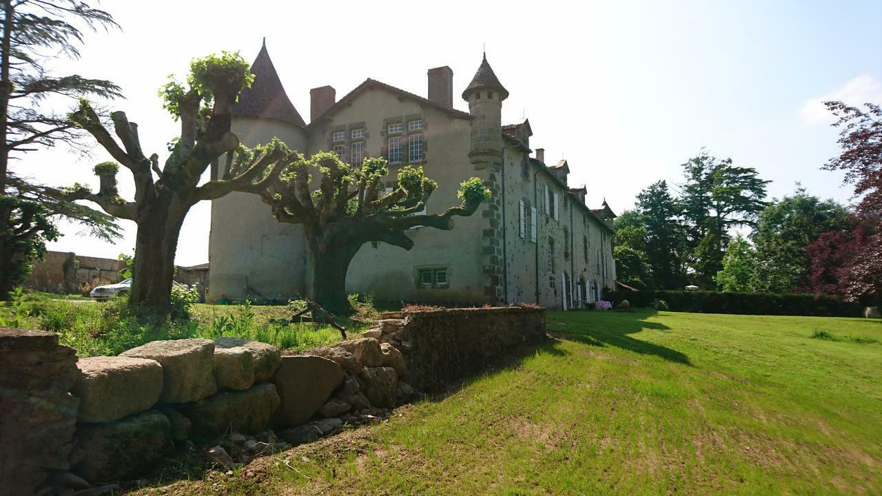 Chassenon Pierre Deluen Domaine De La Grange De Quaire Bed & Breakfast エクステリア 写真