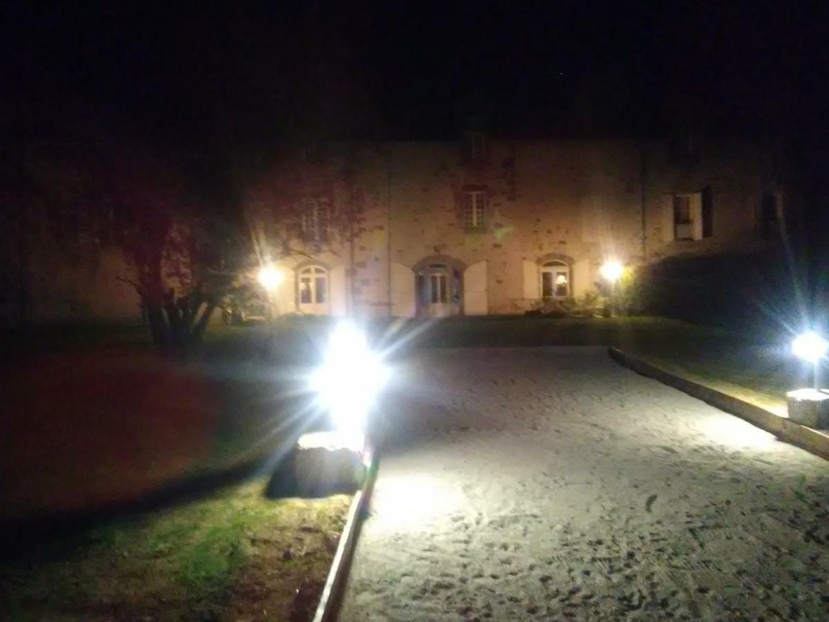Chassenon Pierre Deluen Domaine De La Grange De Quaire Bed & Breakfast エクステリア 写真